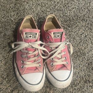 Ladies hot pink converse size 7